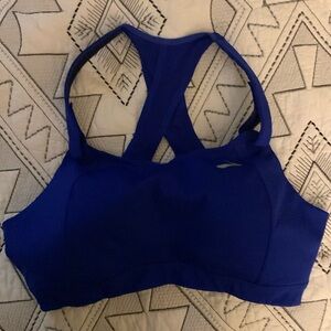 NWOT Brooks 38D Adjustable Sports Bra